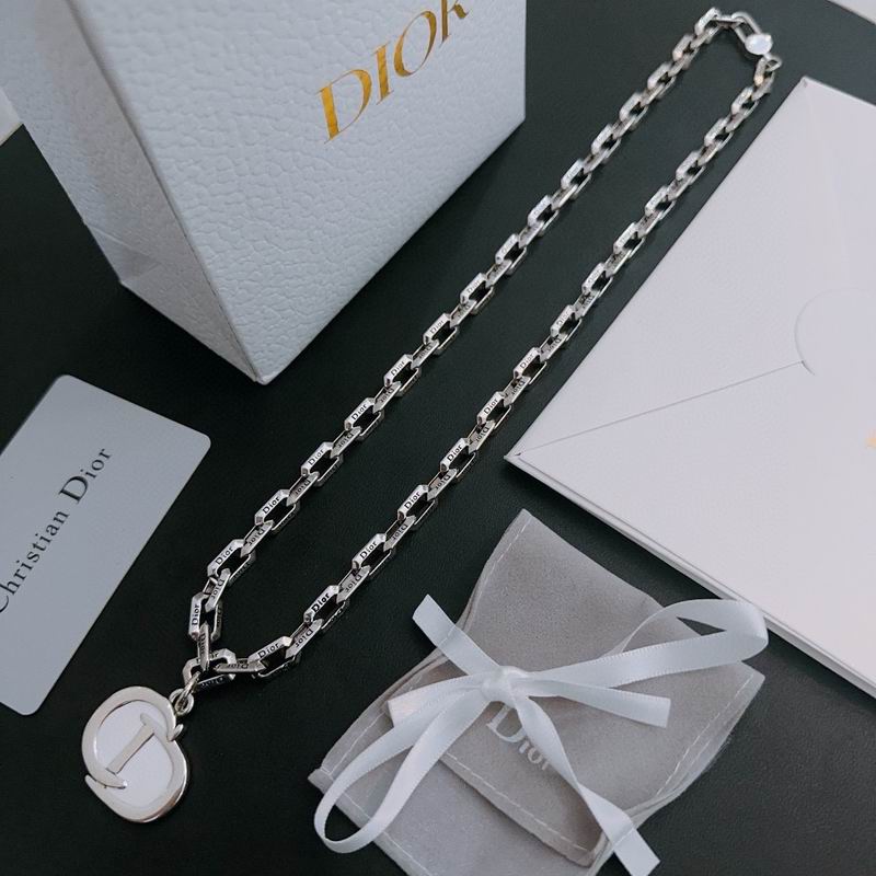 Dior Necklace 06lyr612